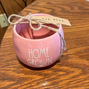 NWT Rae Dunn planter